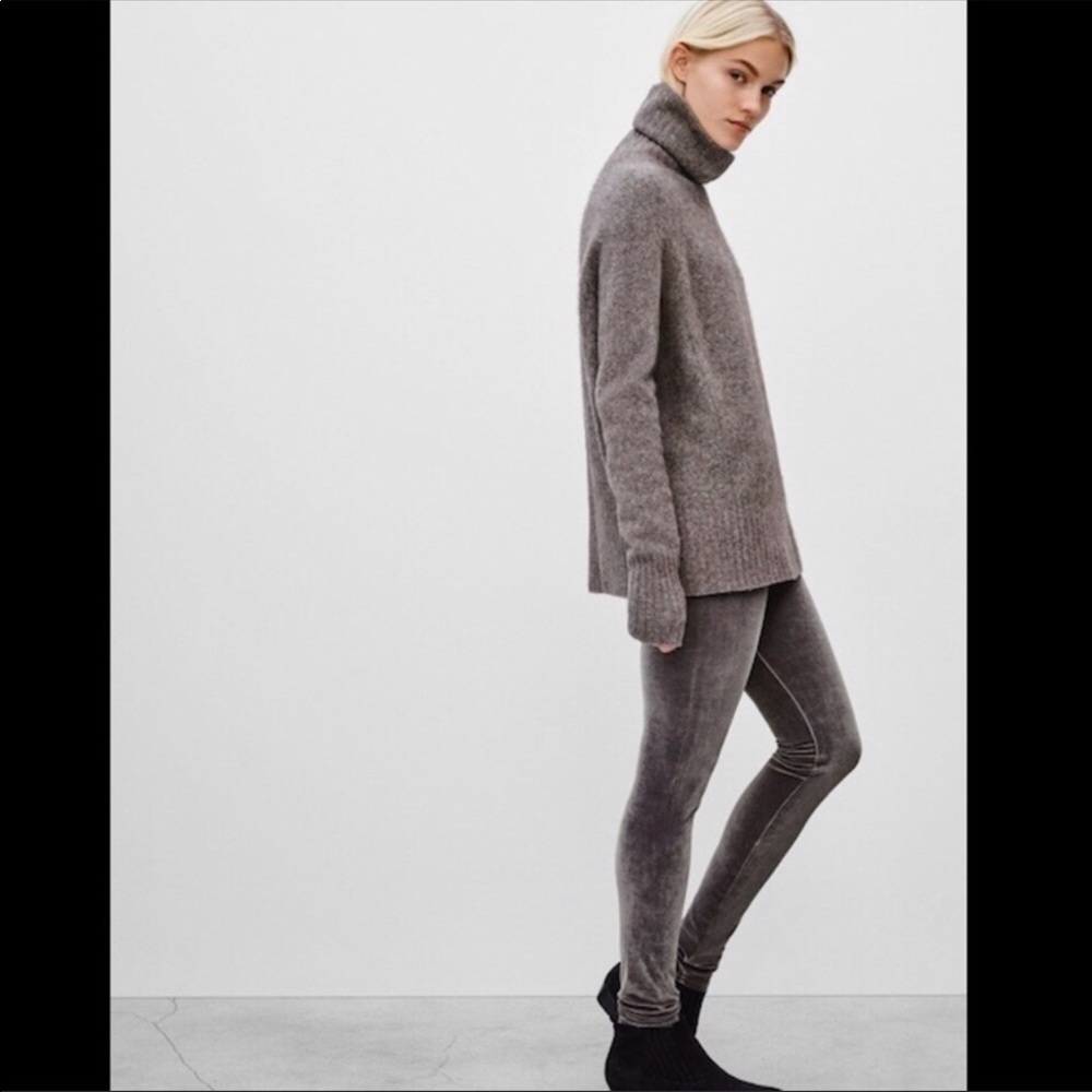 Aritzia Wilfred free velvet Daria leggings